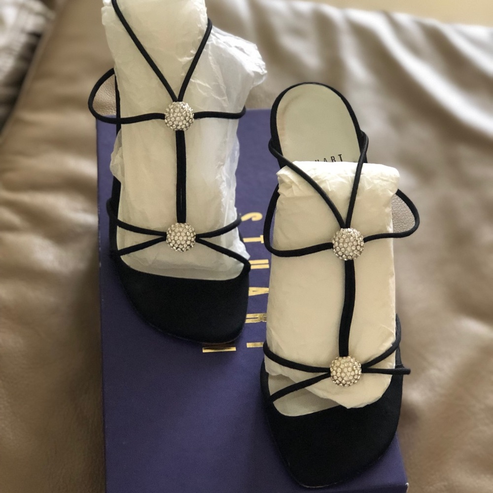 Black peau d’sorie evening shoes.